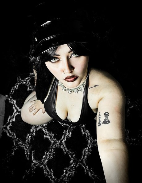 mechedaily sex model pic