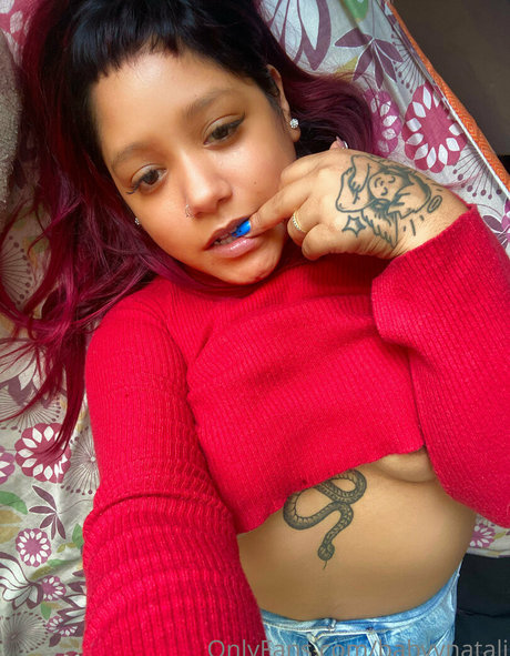 babyynatali erotic pornstar image