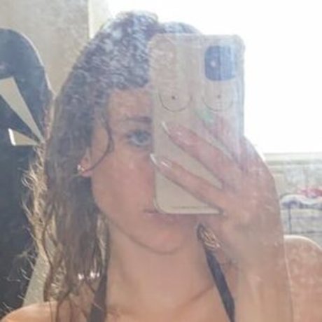 tendsheaddy naked actress images