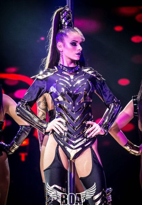 AndreeaNicoletaDinu star nude pics