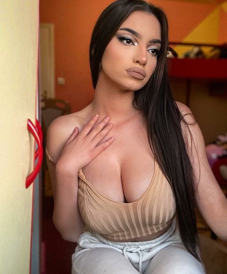 Kristina Djedovic pornstar top photo