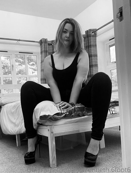 amazonbeth 6foot6 hot pornstar photos