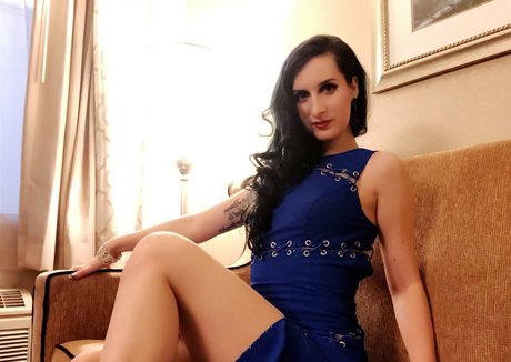 darlingdarlatease model nude pics