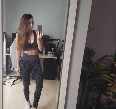 kastaclysm pretty pornstar photos