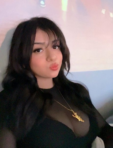 escieh nude pornstar img