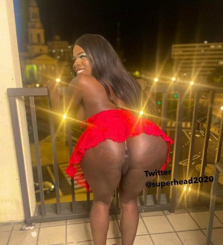 Carmen Brown model naked photos