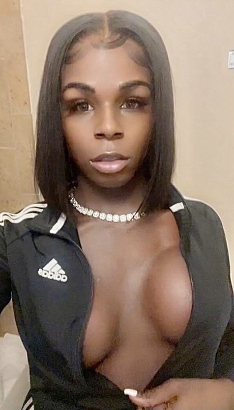 Carmen Brown model sexy photos