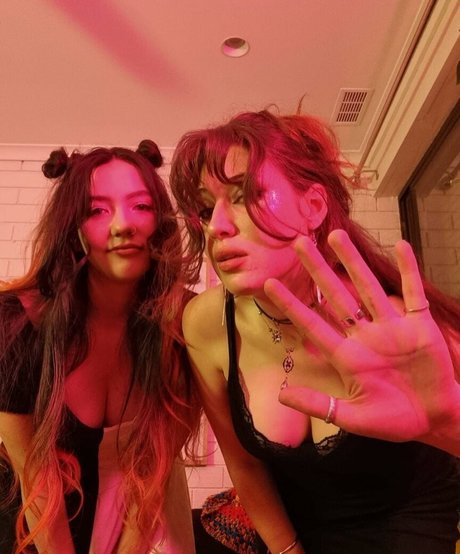 Knightsinclair model pretty archive