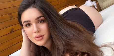 famous nude onlyfans pornos pictures