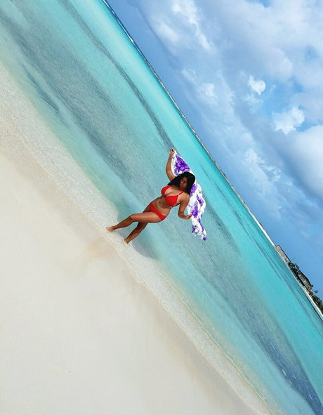 Amanda F pretty star img