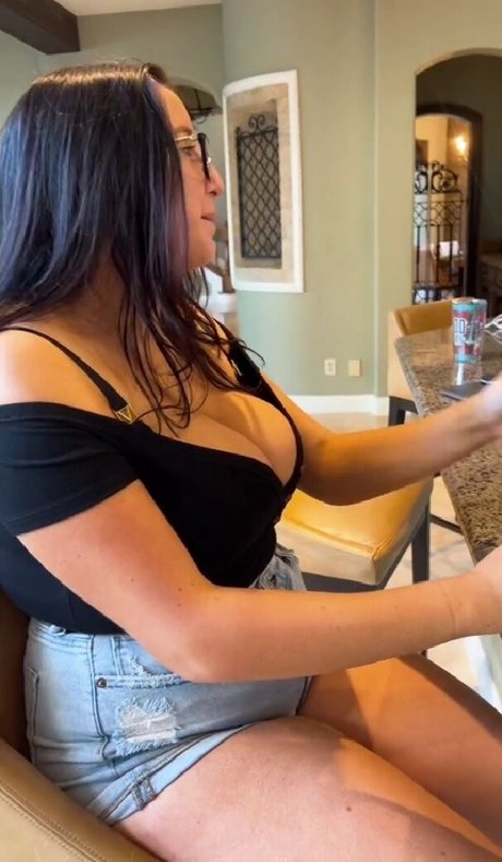 Olivia O high quality pornstar picture