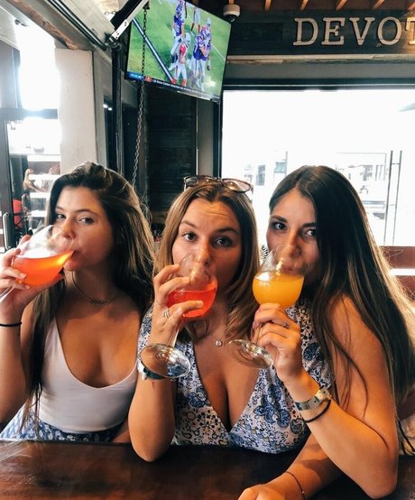 influencer girls onlyfans hot sexy picture