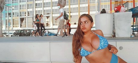 Adva A exclusive model photos