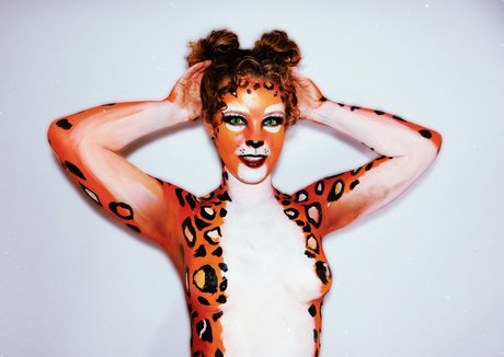 lilysvibe model hot photo