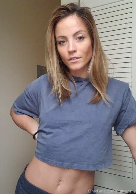 Fitgirlsonly hot actress photo