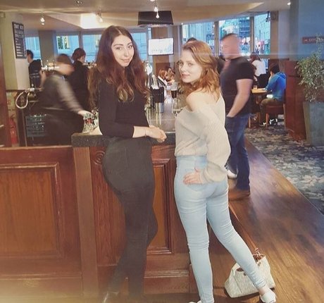 Sydney Poniewaz perfect model pics