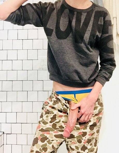 squirt teen onlyfans sexy naked picture