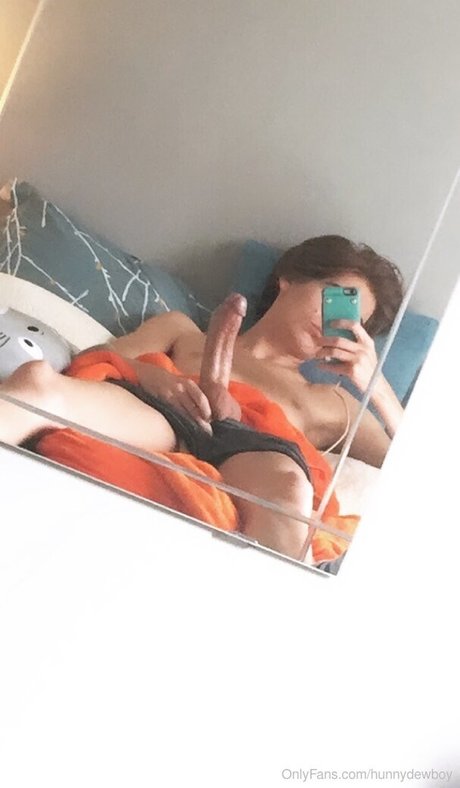 hunnydewboy exclusive star pic