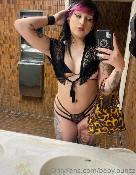 baby bunzz erotic model galleries