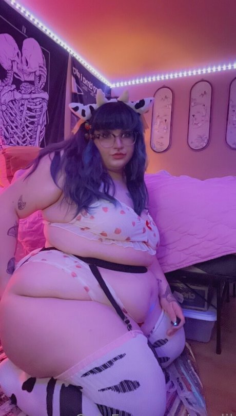 cowlil art model photos