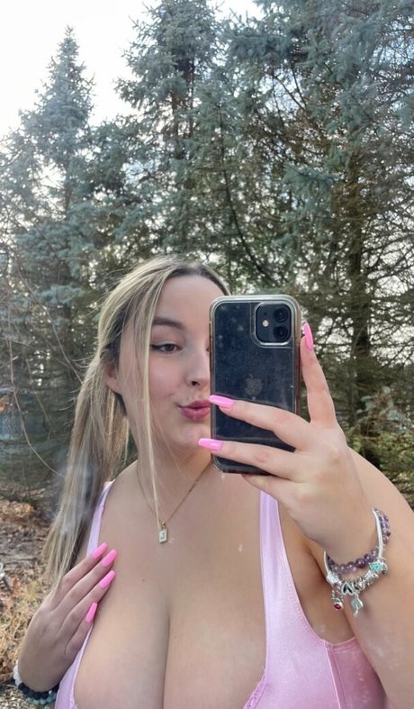 Lexi Thomas model exclusive pic