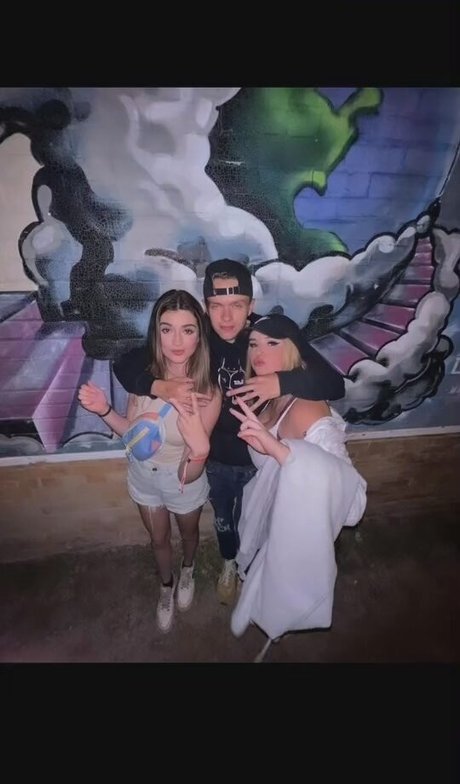 Hailey F pornstar adult pictures