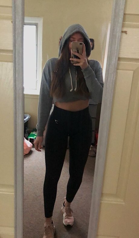 Hannah V free actress pics