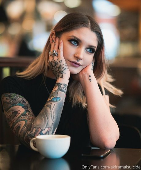 akiramaisuicide hd star pic