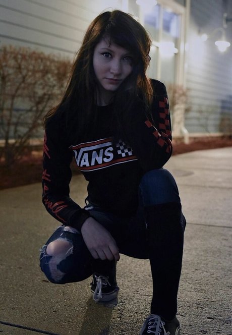 Laurenlolo13 sex star image