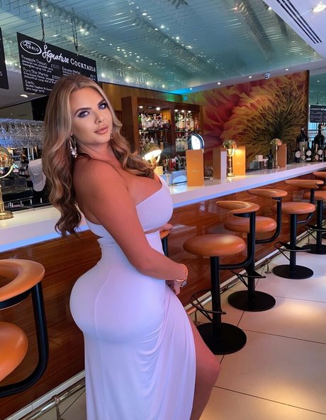 Victoria Sinclair model hd photo