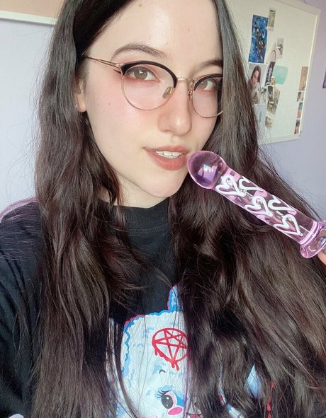 Mayumouse high quality actress pics