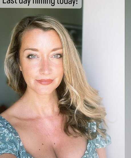 Sarah Champion nudes actress img