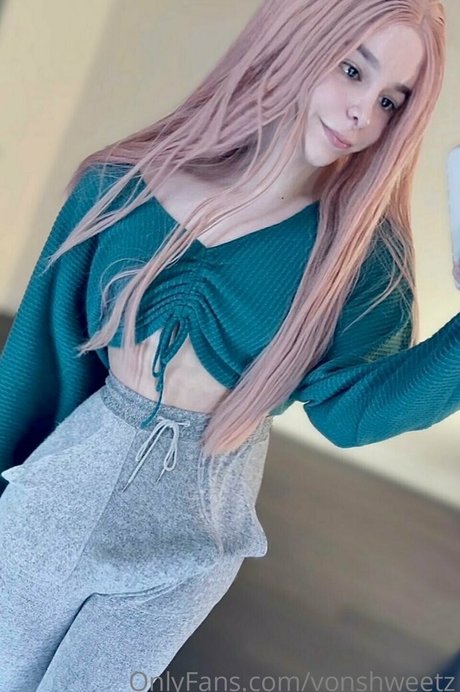 vonshweetz top actress images