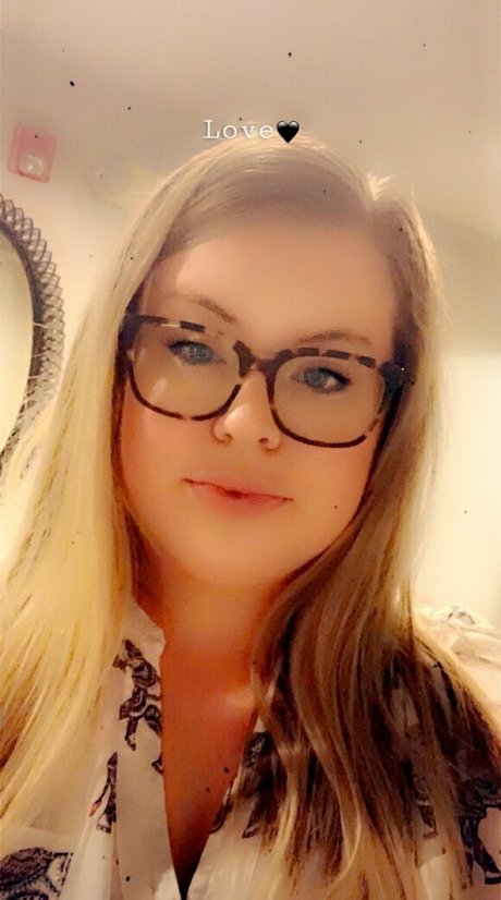 alassska high quality pornstar img