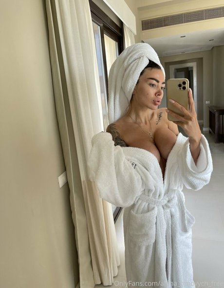 alena omovych free naked pornstar pics