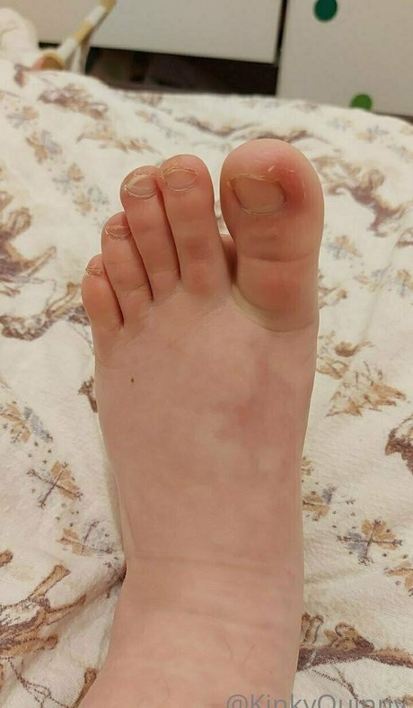 kinkyquinny model hot archive