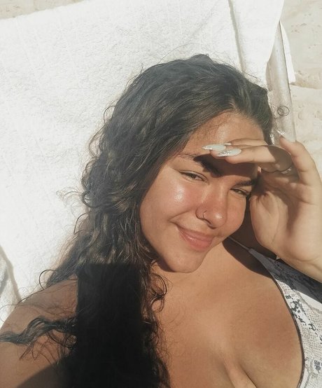 Alice M perfect star pic