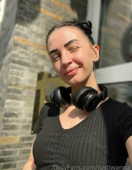 just ivvanna model art img