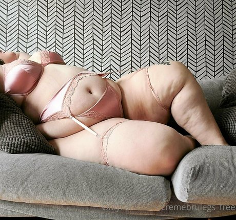 cremebrulegs free star hot photo