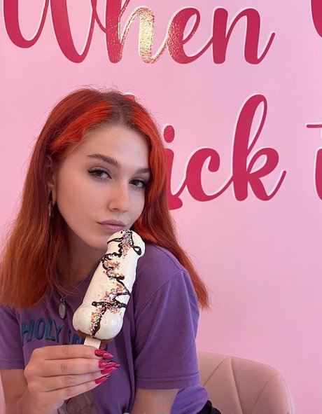 samaltham hot pornstar pics