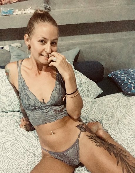 beebeefitgirl actress photo