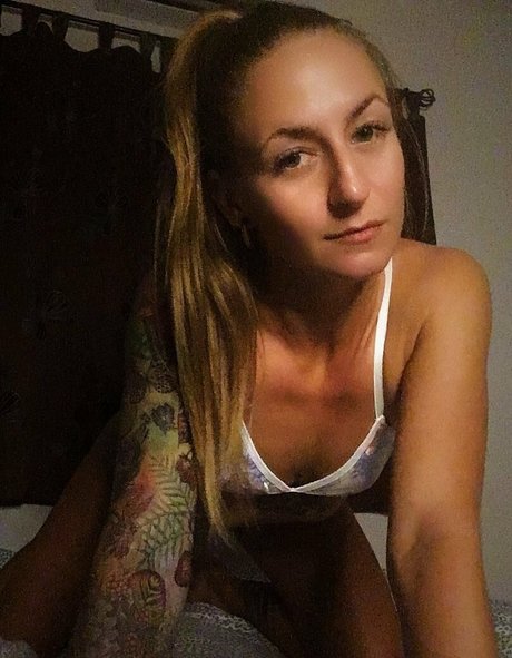 beebeefitgirl hot star photos