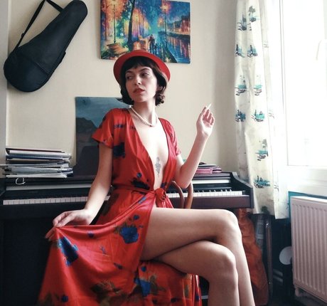 Busra cabuk star adult galleries