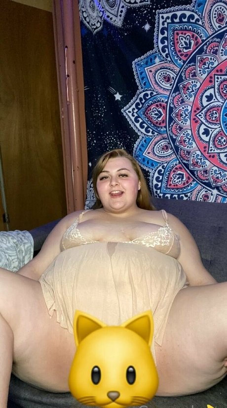 plussizebrattt2 nude model img