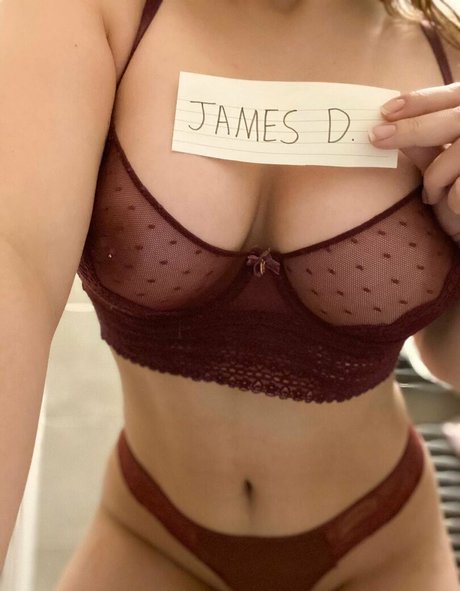 curvy teen onlyfans beautiful naked photo