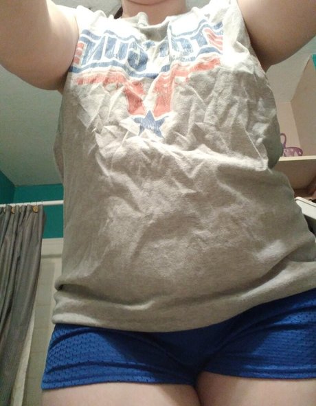 ohiomadegalfree model erotic picture