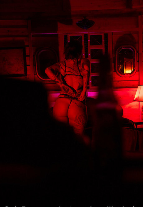 Notyourbrazilianbabe model sexy photo