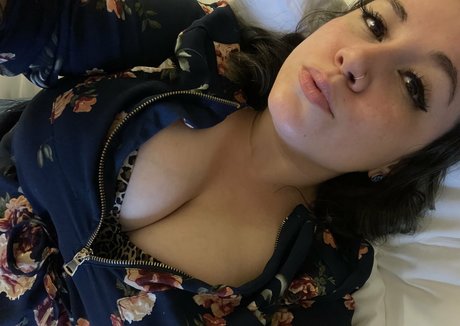 madibaileyx model naked pictures