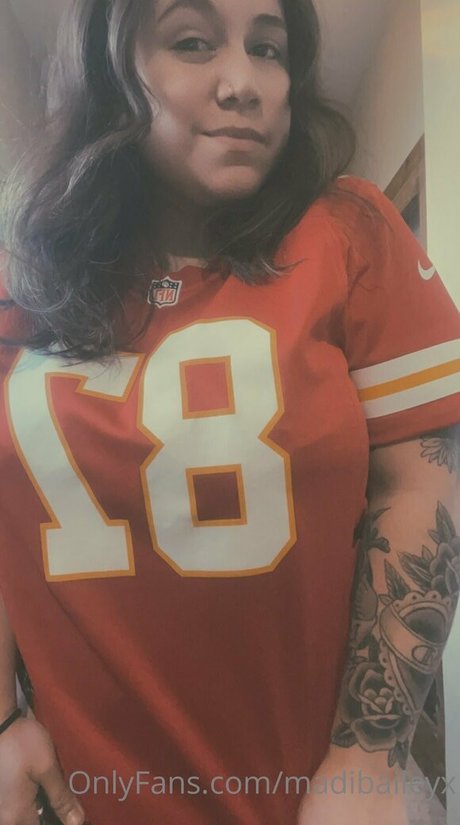 madibaileyx model adult photos