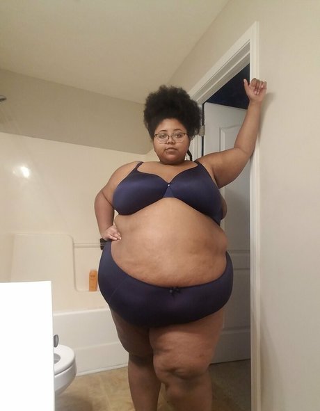 lilmsfluffy star sexy photos